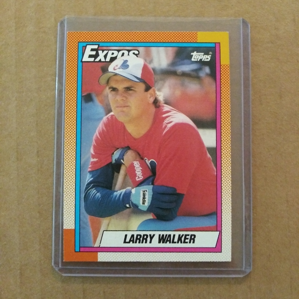 1990 Topps Larry Walker Baseball Card